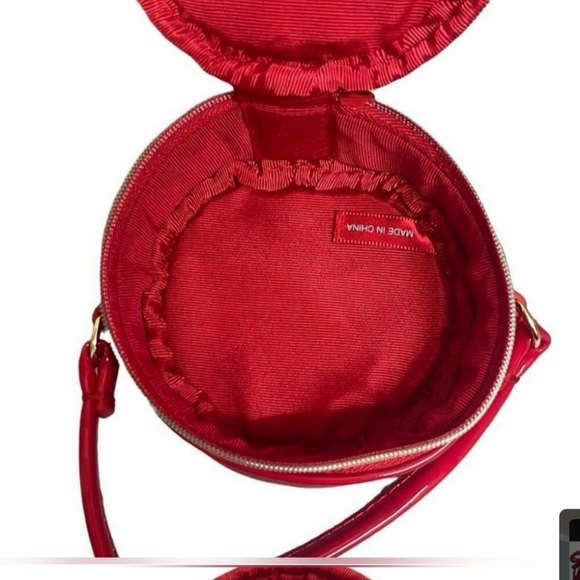 Marc Jacobs New Red Patent Mini Leather Crossbody & Makeup - Picture 3 of 7